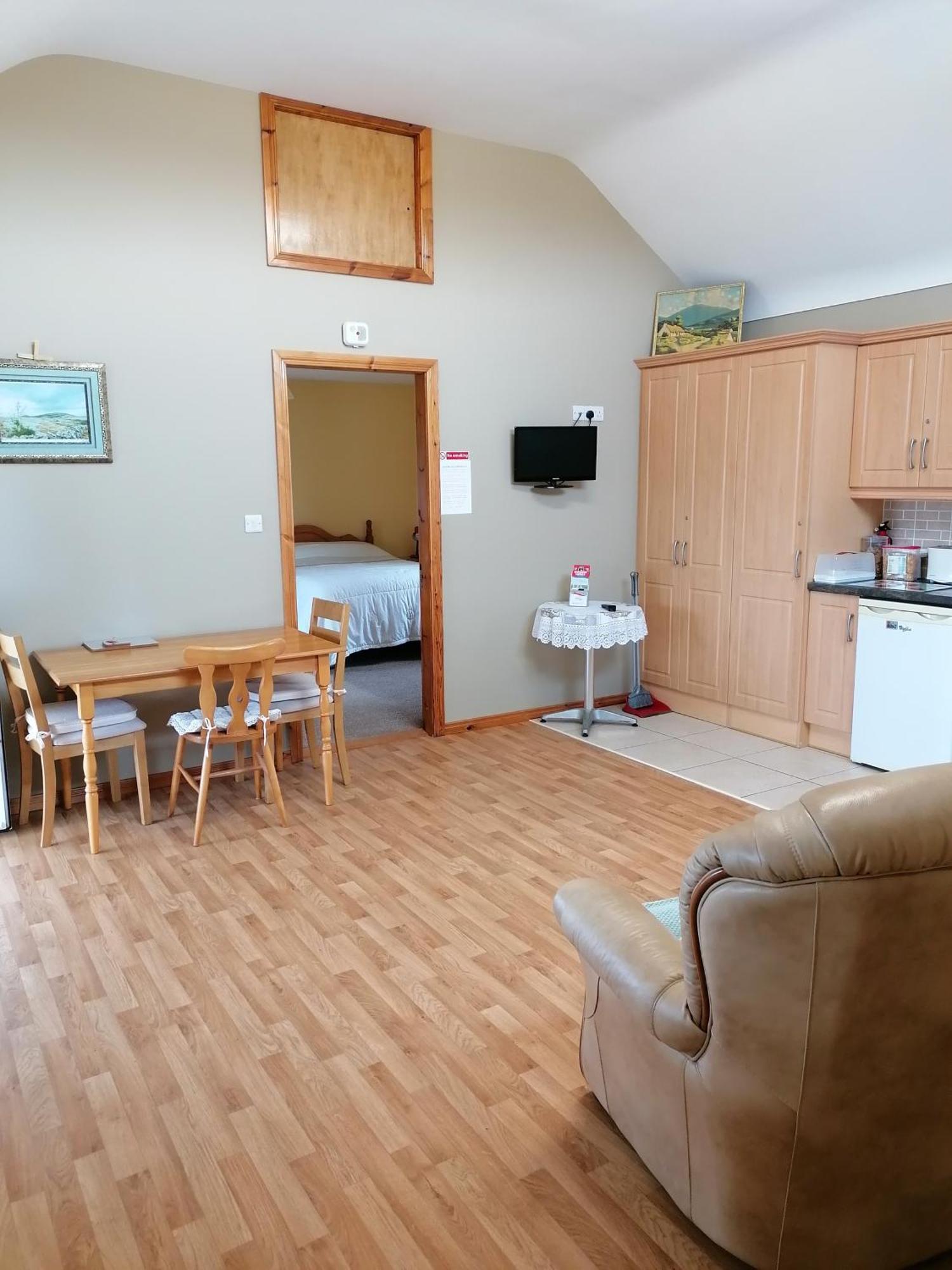 Danubio Guest Accommodation Doonbeg Exteriér fotografie