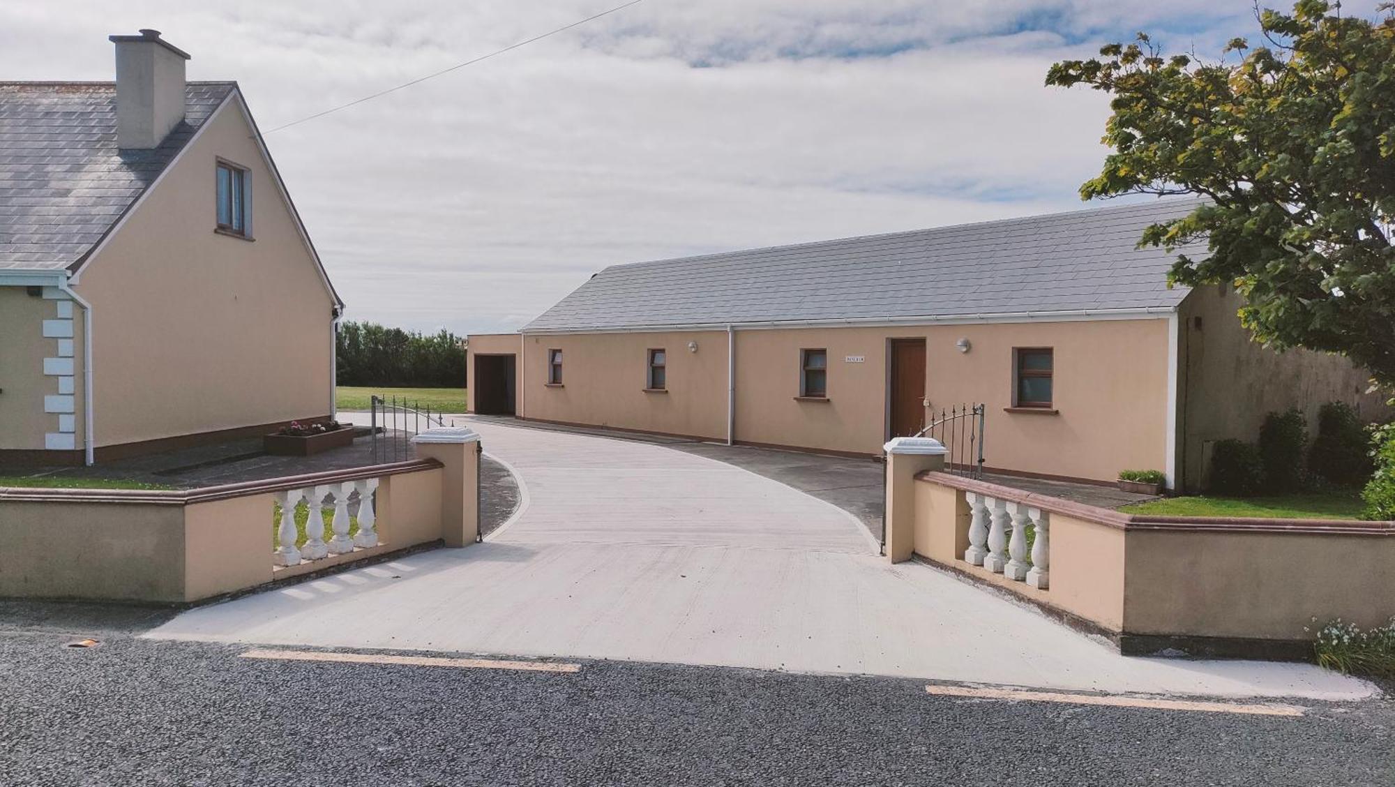 Danubio Guest Accommodation Doonbeg Exteriér fotografie
