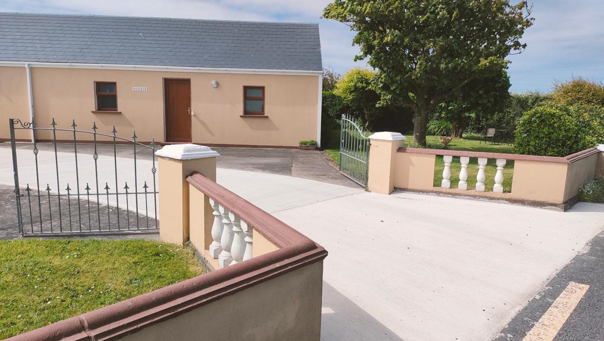 Danubio Guest Accommodation Doonbeg Exteriér fotografie