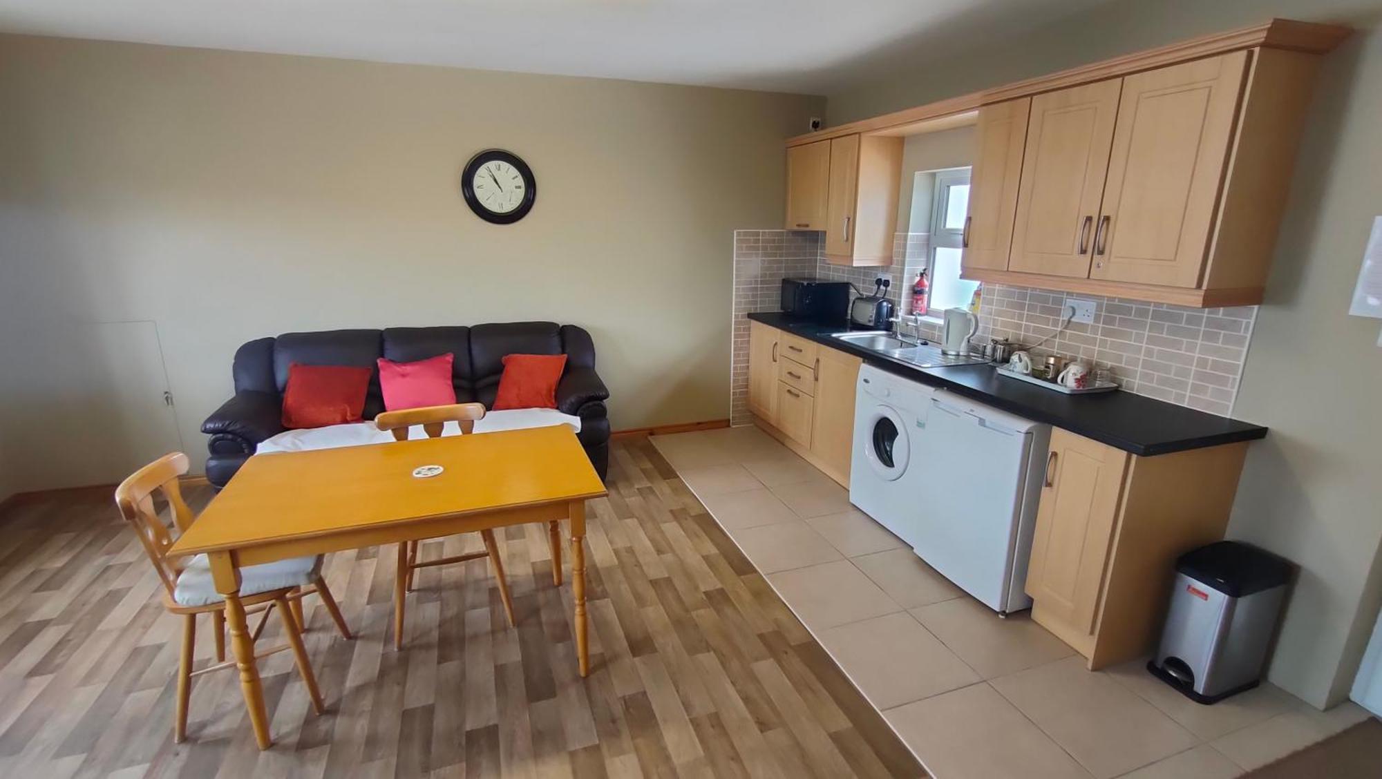 Danubio Guest Accommodation Doonbeg Exteriér fotografie